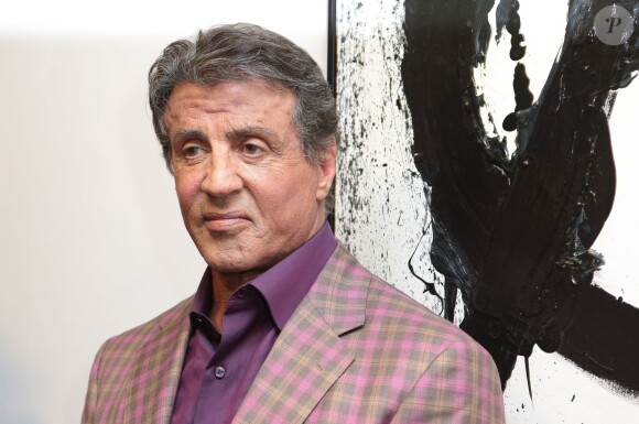 Sylvester Stallone présente ses peintures lors de l'expo Real Love Paintings 1975-2015, à la Galerie Contemporaine du Musée de Nice, le 16 mai 2015.