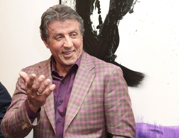 Sylvester Stallone présente ses peintures lors de l'expo Real Love Paintings 1975-2015, à la Galerie Contemporaine du Musée de Nice, le 16 mai 2015.