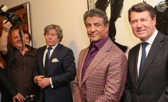 Sylvester Stallone, accompagné de Christian Estrosi présente ses peintures lors de l'expo Real Love Paintings 1975-2015, à la Galerie Contemporaine du Musée de Nice, le 16 mai 2015.