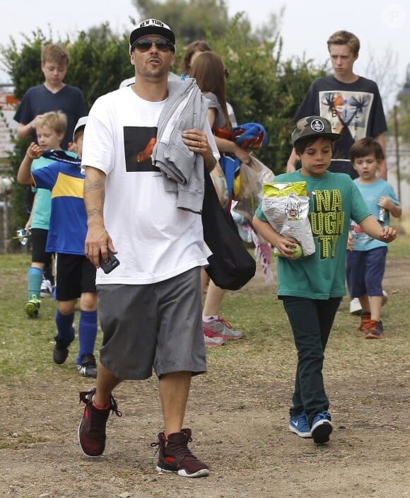 Exclusif - Kevin Federline accompagne ses enfants à un match de foot, à Woodland Hills, le 17 mai 2015.