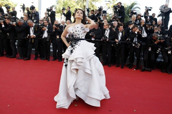 Aishwarya Rai - Montée des marches du film "Youth" lors du 68e Festival de Cannes, le 20 mai 2015.