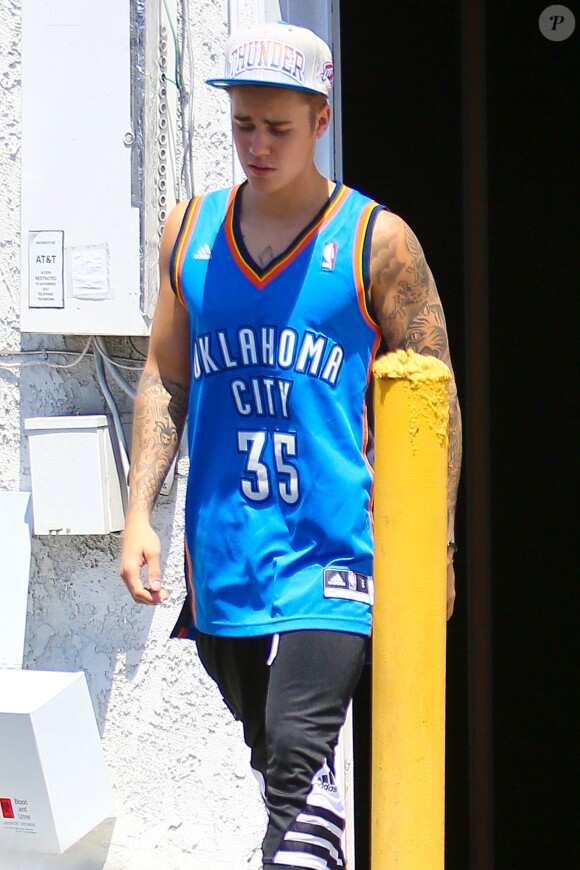 Justin Bieber quitte le centre médical Cryohealthcare de Beverly Hills, Los Angeles, le 20 mai 2015