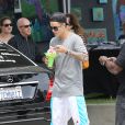  Justin Bieber et Jayde Pierce vont manger une glace &agrave; Beverly Hills, Los Angeles, le 17 mai 2015 