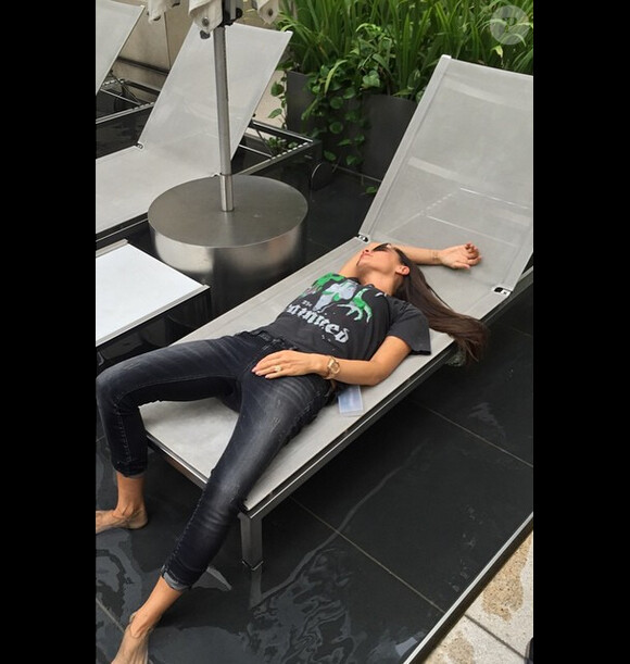 Victoria Beckham, exténuée à l'issue de son séjour à Singapour. Photo publiée le 19 mai 2015.