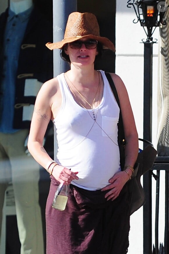 Lena Headey, enceinte, à Los Angeles le 8 mars 2015.