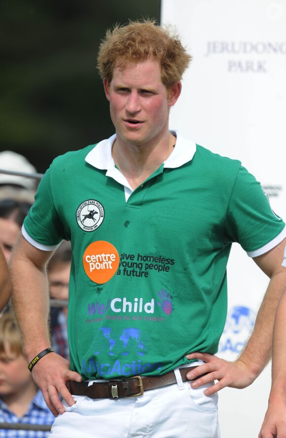 Le prince Harry au club de polo de Cirencester Park dans le Gloucestershire le 24 mai 2015 pour le Jerudong Trophy.