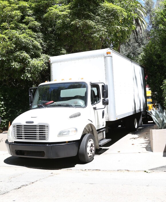 Exclusif - Des camions de déménagement ont été vus devant le domicile de Nicole Richie et de Joel Madden Le 08 mai 2015