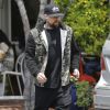 Joel Madden est allé déjeuner avec un ami chez Fred Segal à West Hollywood, le 16 mai 2015