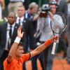 Novak Djokovic lors de sa victoireau second tour des Internationaux de France à Roland-Garros, le 28 mai 2015 à Paris