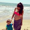 Polly Parsons, enceinte, et son fils Raff - mai 2015