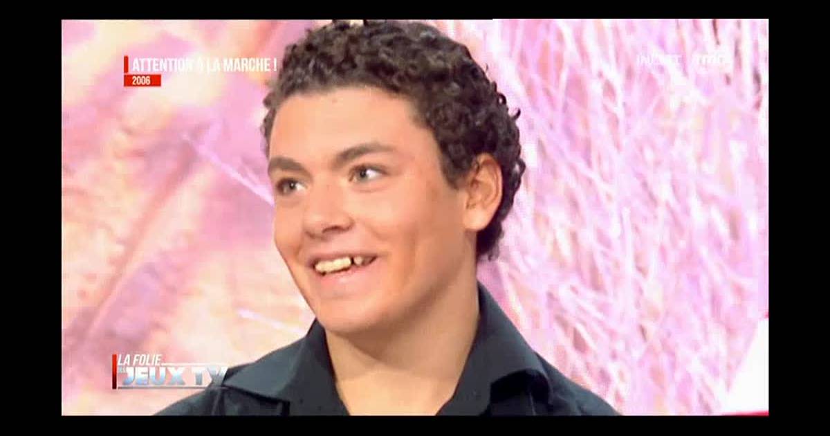 Kev Adams A 14 Ans Dans Attention A La Marche Des Images Collector Purepeople