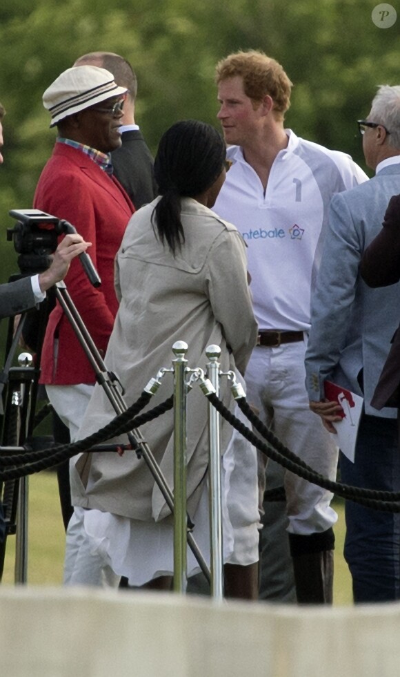 Le prince Harry rencontre Samuel L. Jackson lors de l'Audi Polo Challenge à Ascot, le 30 mai 2015.