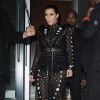 Kim Kardashian et Kanye West quittent leur appartement de SoHo et se rendent à l'Alice Tully Hall, au Lincoln Center, pour assister aux CFDA Fashion Awards 2015. New York, le 1er juin 2015.