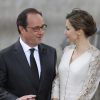 François Hollande et la reine Letizia d'Espagne lors des cérémonies de bienvenue pour la visite d'Etat du couple royal espagnol à Paris le 2 juin 2015