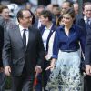 La reine Letizia d'Espagne, superbe en Carolina Herrera, et le roi Felipe VI visitaient avec François Hollande et Fleur Pellerin l'exposition Velazquez et le triomphe de la peinture espagnole, au Grand Palais à Paris, le 2 juin 2015, au premier jour de leur visite d'Etat en France.