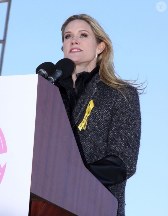 Stephanie March participe à la marche des femmes contre l'Endométriosis au National Mall à Washington, le 13 mars 2014.