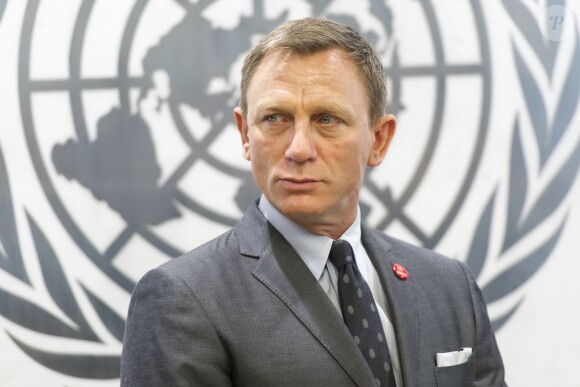 Daniel Craig, alias James Bond a été nommé par Ban Ki-moon "UN Global Advocate for the Elimination of Mines and Other Explosive Hazards" avocat pour l'élimination des mines et autres explosifs à New York le 14 avril 2015.
