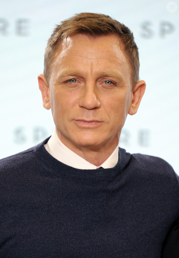 Daniel Craig - Photocall avec les acteurs de la 24e production du nouveau film de James Bond à Pinewood le 4 décembre 2014.