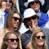 Laura Smet et son compagnon Raphaël dans les tribunes lors du tournoi de tennis de Roland-Garros à Paris le 3 juin 2015
