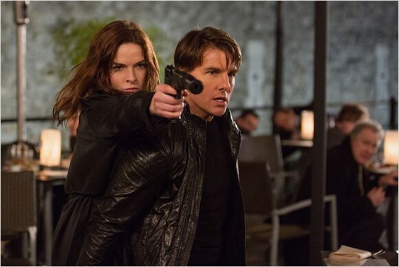 Rebecca Ferguson et Tom Cruise dans Mission: Impossible - Rogue Nation