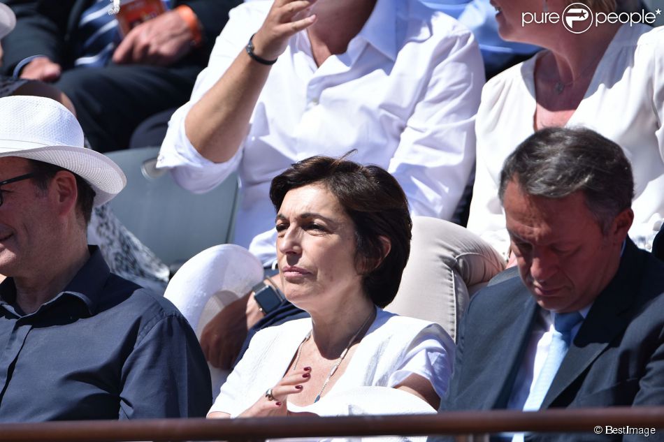 Ruth Elkrief, dans les tribunes lors de la finale des Internationaux de tennis de Roland-Garros à Paris, le 6 juin 2015.