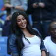 L'épouse de Mamadou Sakho Majda Magui, enceinte, au Stade de France pour la rencontre France - Belgique à Saint-Denis le 7 juin 2015