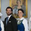 Le prince Carl Philip de Suède et sa fiancée Sofia Hellqvist lors de la réception au palais à Stockholm le 6 juin 2015 pour la Fête nationale.