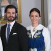 Le prince Carl Philip et sa fiancée Sofia Hellqvist lors de la séance photo de la famille royale de Suède au palais à Stockholm pour la réception de la Fête nationale le 6 juin 2015.