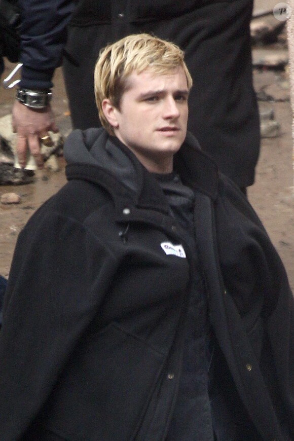 Josh Hutcherson est sur le tournage de "Hunger Games : La révolte" à Paris, le 12 mai 2014.