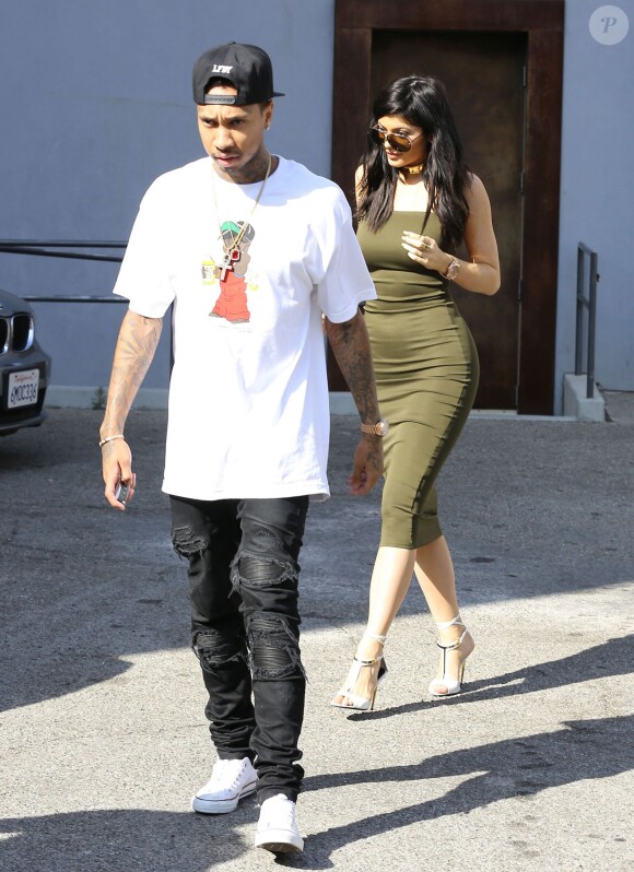 Kylie Jenner fait du shopping avec son petit-ami le rappeur Tyga à Beverly Hills, le 1er juin 2015.  Kylie Jenner and her 25 year old rapper boyfriend Tyga are spotted out and about in Beverly Hills, California on June 1, 2015.01/06/2015 - Beverly Hills