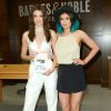 Kendall et Kylie Jenner présentent leur nouveau livre "Rebels : City of Indra" au Barnes & Noble de The Grove à Los Angeles, le 12 juin 2014.