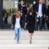 Kim Kardashian, enceinte, quitte le centre commercial Barneys New York à Beverly Hills. Le 9 juin 2015.