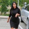 Kim Kardashian, enceinte, fait du shopping à Beverly Hills. Le 9 juin 2015.