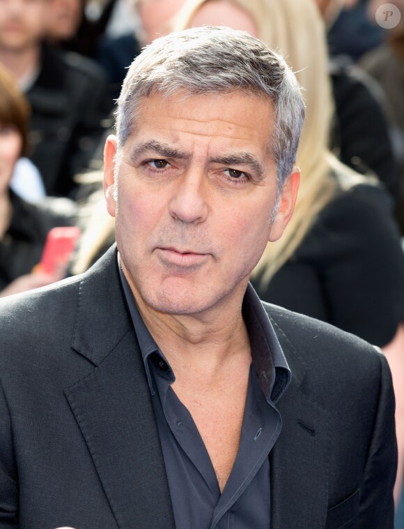 George Clooney à la première du film Disney "A la poursuite de demain" à Londres le 17 mai 2015.