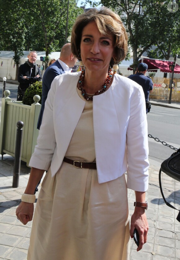 Marisol Touraine - Arrivées au mariage de Pierre Moscovici et Anne-Michelle Bastéri à la mairie du VIème arrondissement à Paris. Le 13 juin 2015
