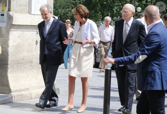 Jacques Attali, Marisol Touraine et son père Alain Touraine - Arrivées au mariage de Pierre Moscovici et Anne-Michelle Bastéri à la mairie du VIème arrondissement à Paris. Le 13 juin 2015
