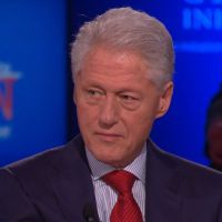 Bill Clinton ému et admiratif de sa femme Hillary : ''Je lui ai confié ma vie''