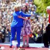 Présidentielle américaine : Hillary Clinton lance la deuxième phase de sa campagne accompagnée de son mari l'ex-président Bill Clinton et de sa fille Chelsea Clinton à New York le 13 juin 2015.