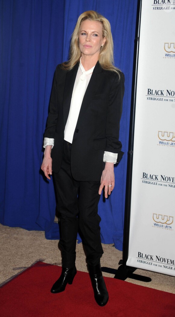 Kim Basinger - Premiere du film "Black November" a New York. Le 26 septembre 2012