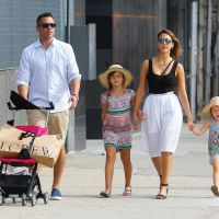 Jessica Alba : Shopping à New York pour une fête des Pères en famille