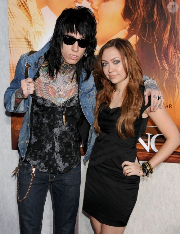 Trace Cyrus et Brandi Cyrus pour la première de "The Last Song" au ArcLight Hollywood Cinema le 25 mars 2010