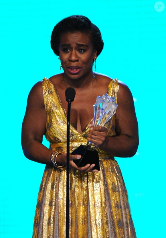 Uzo Aduba récompensée lors des Critics' Choice Television Awards à Los Angeles, le 19 juin 2014.