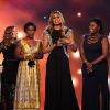 Natasha Lyonne, Uzo Aduba, Laverne Cox, Danielle Brooks et Laura Prepon recoivent le prix de de la meileure série comique pour Orange is the New Black lors des Critics' Choice Television Awards à Los Angeles, le 19 juin 2014.
