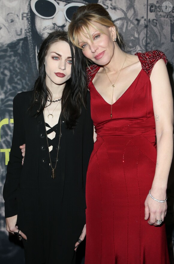 Courtney Love et sa fille Frances Bean Cobain assistent à la première du film "Kurt Cobain : Montage of Heck" à Hollywood, le 21 avril 2015.