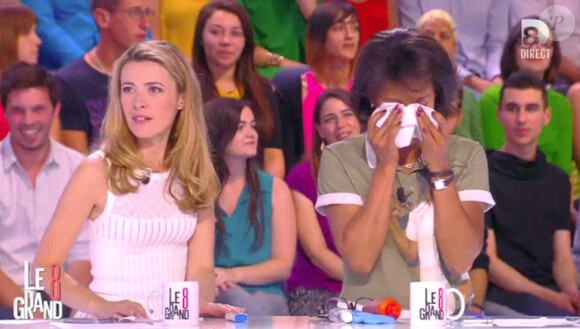 Grande émotion sur le plateau du Grand 8 sur D8 pour le dernier jour d'Audrey Pulvar. Le 25 juin 2015.