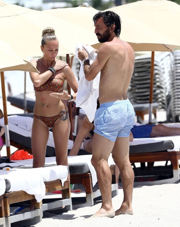 Andrea Pirlo avec sa belle Valentina à Miami le 25 juin 2015