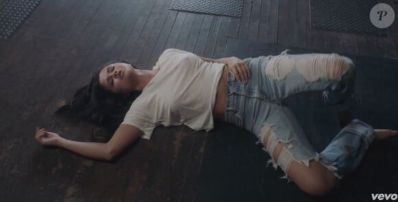 Selena Gomez dans le clip du titre Good For You