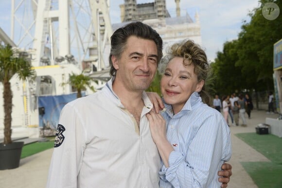 Grace de Capitani et son compagnon Jean-Pierre Jacquin - Inauguration de la Fête des Tuileries à Paris le 26 juin 2015.