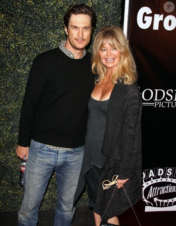 Goldie Hawn et son fils Oliver Hudson - Avant-première du film "Where Hope Grows" à Hollywood, le 4 mai 2015. 