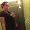 Kelly des Ch'tis, enceinte, elle se dévoile sur facebook. Juillet 2015.